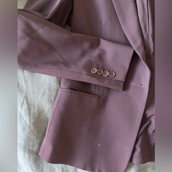 Theory all season wool burgundy blazer - Picture 3 of 7